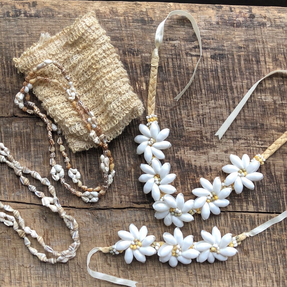Cowrie Puka Shell Jewelry Set